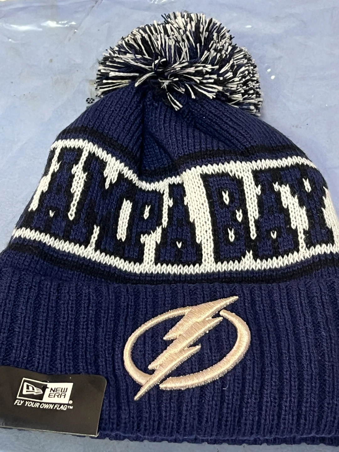 New Era Tampa Bay Lightning NHL Pom Beanie - photo 4