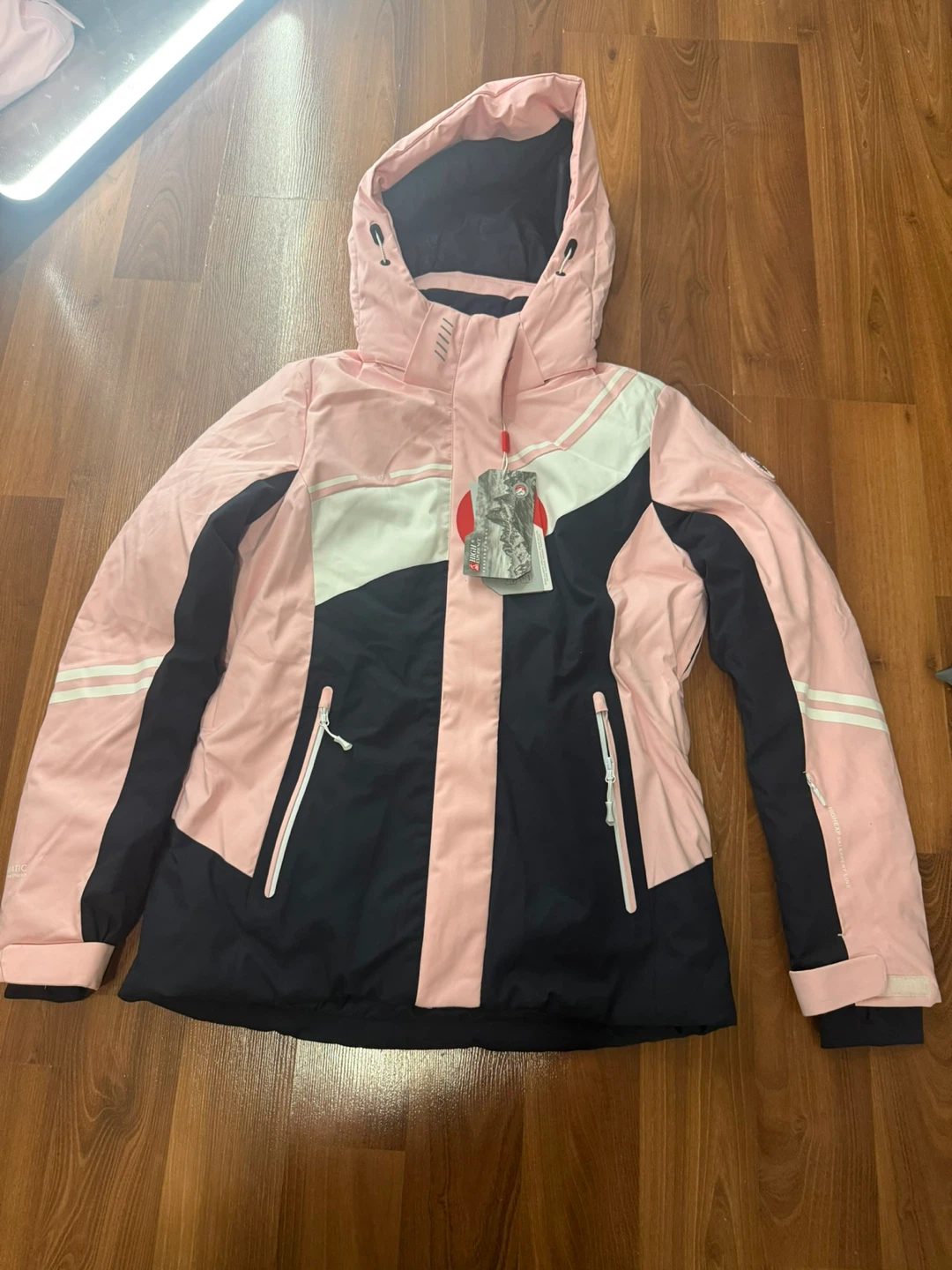 Women’s Snowboard/Ski Jacket Size Medium