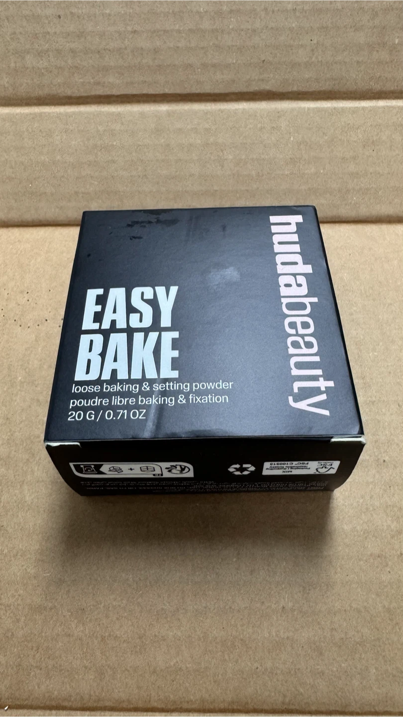 Huda Beauty Easy Bake Loose Baking & Setting Powder - Pound Cake