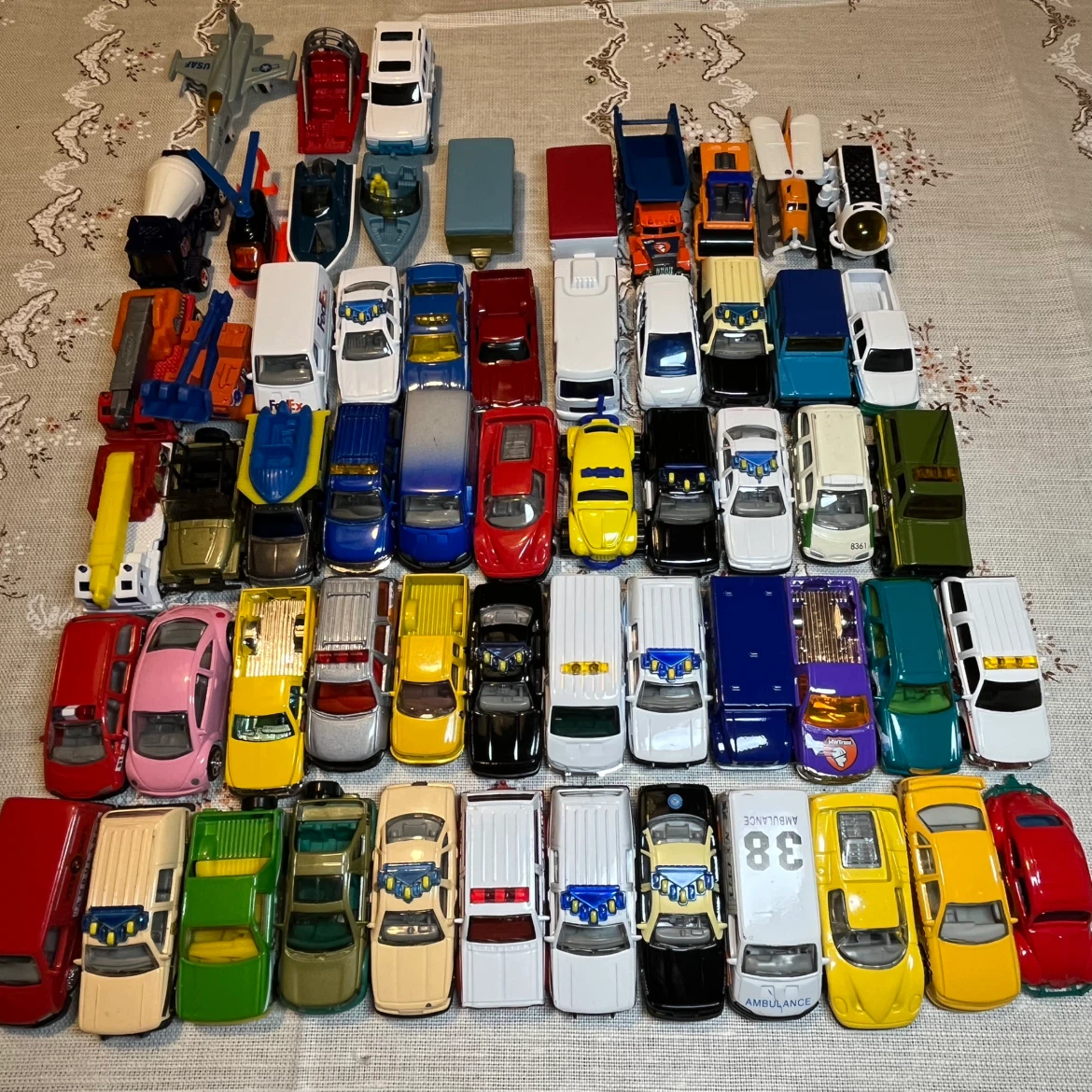 Vintage lot of Matcbox Diecast Cars 57 Total - photo 2