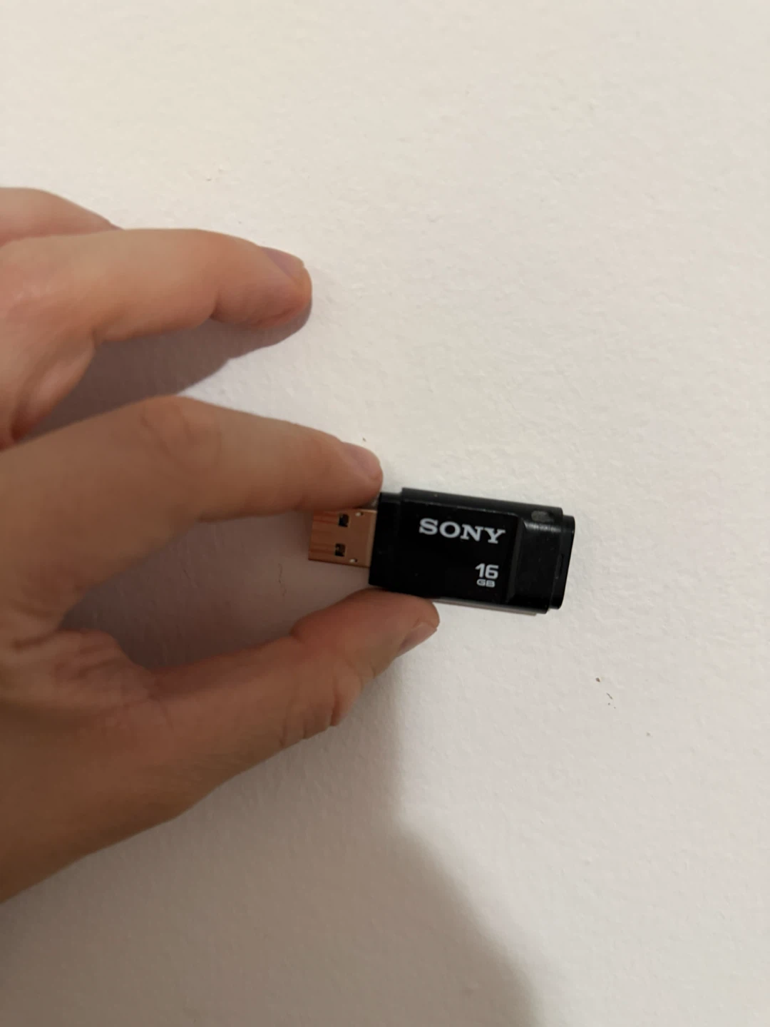 Sony 16GB USB 3.0 Flash Drive / Memory Stick - Black