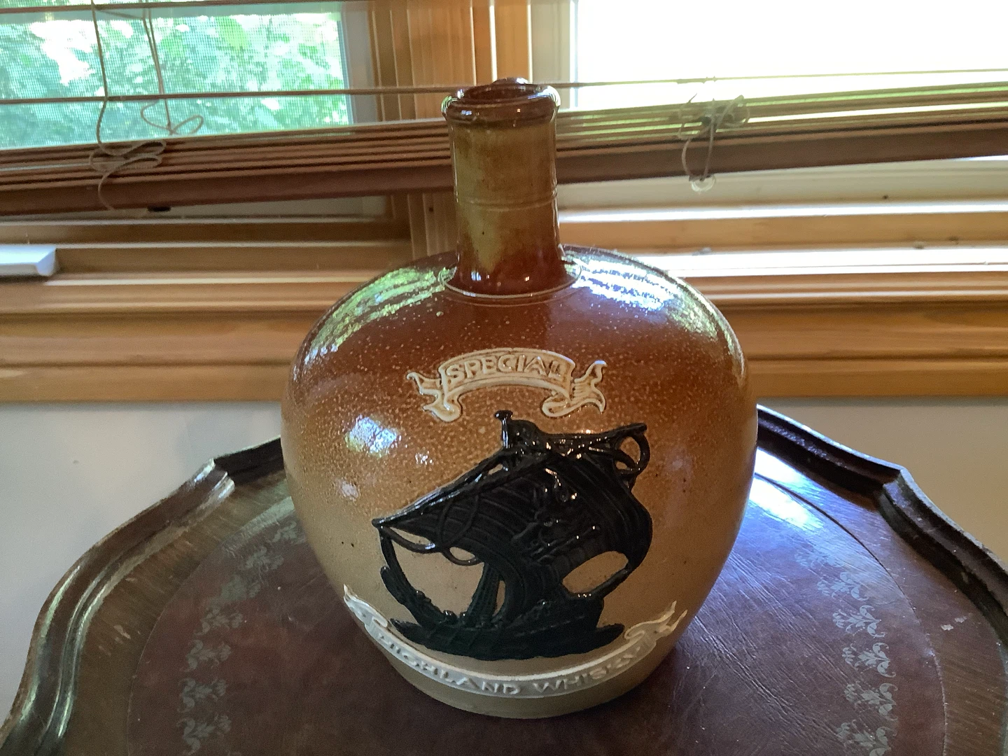 Ant Doulton Lambeth “Special Highland Whiskey” Stoneware Jug 🐞