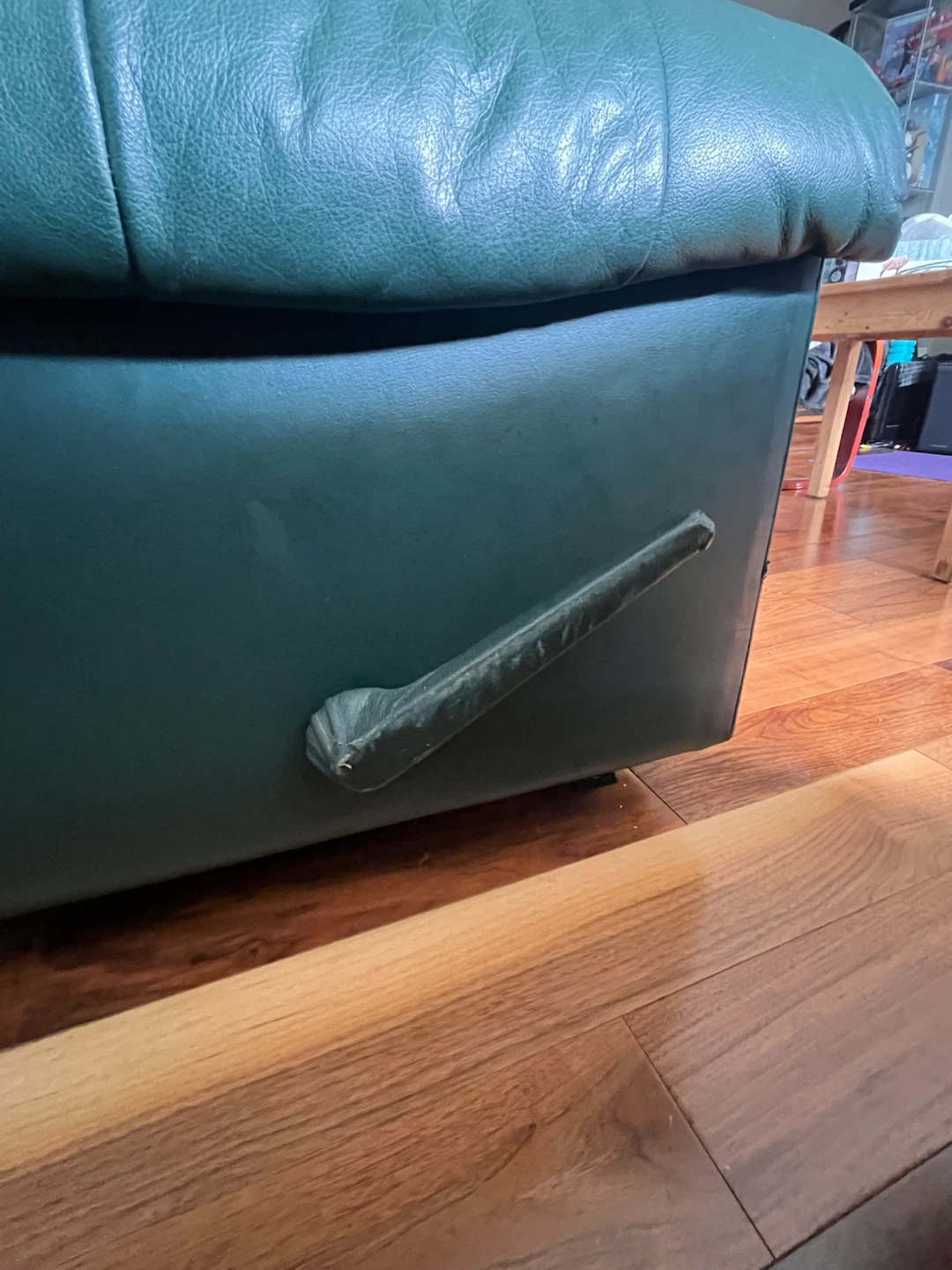 Green Leather Reclining Sofa - photo 4