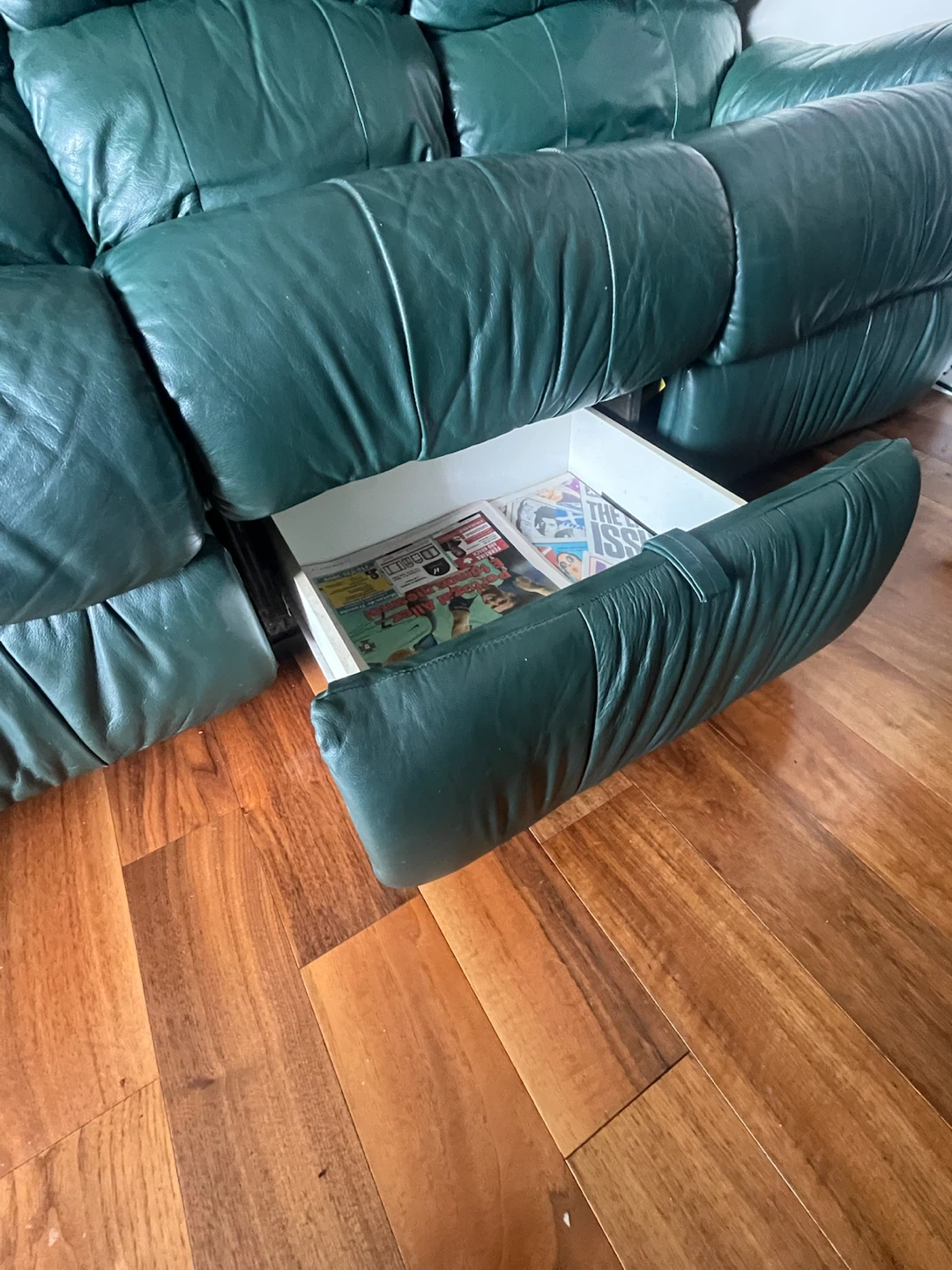 Green Leather Reclining Sofa - photo 5