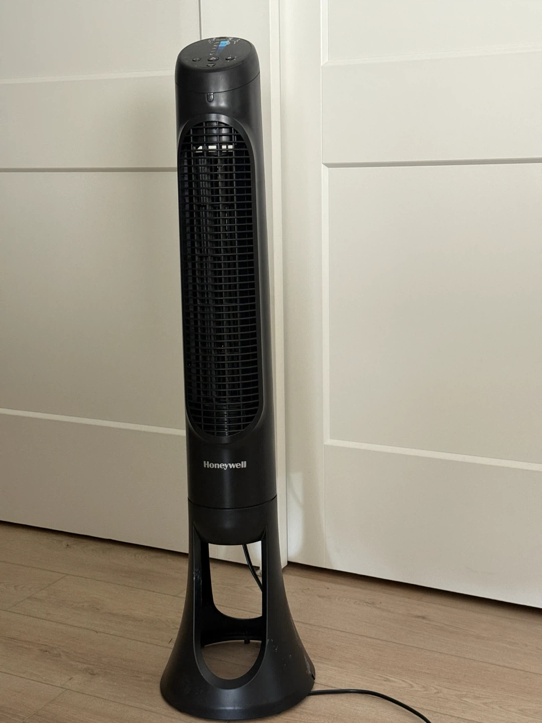 Honeywell Black Tower Fan