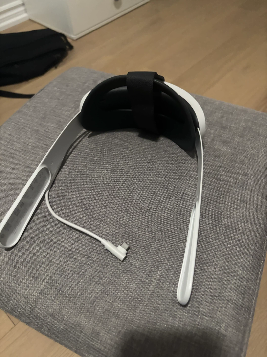 Meta Quest 2 VR Headset - photo 3
