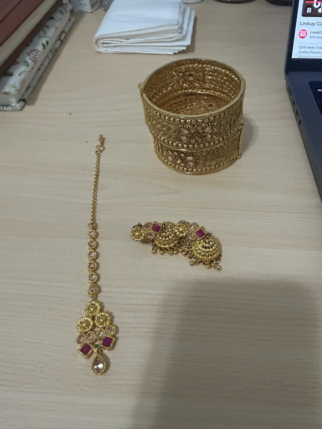 Embellished Potli Bag and Jewellery Set - photo 3