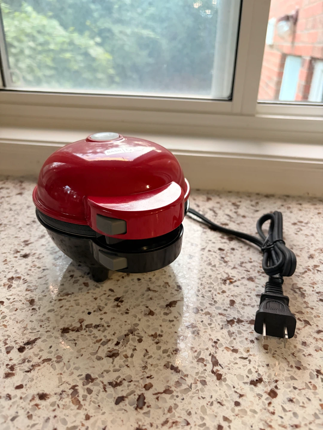 New Dash Mini Waffle Maker, 6 pieces - photo 3