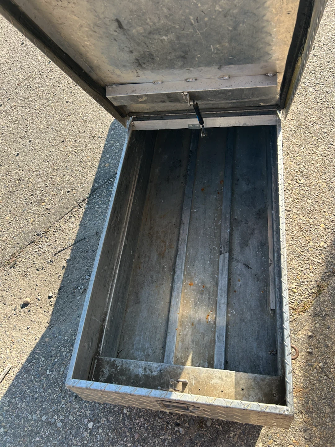 Delta Aluminum Truck Tool Box - photo 4