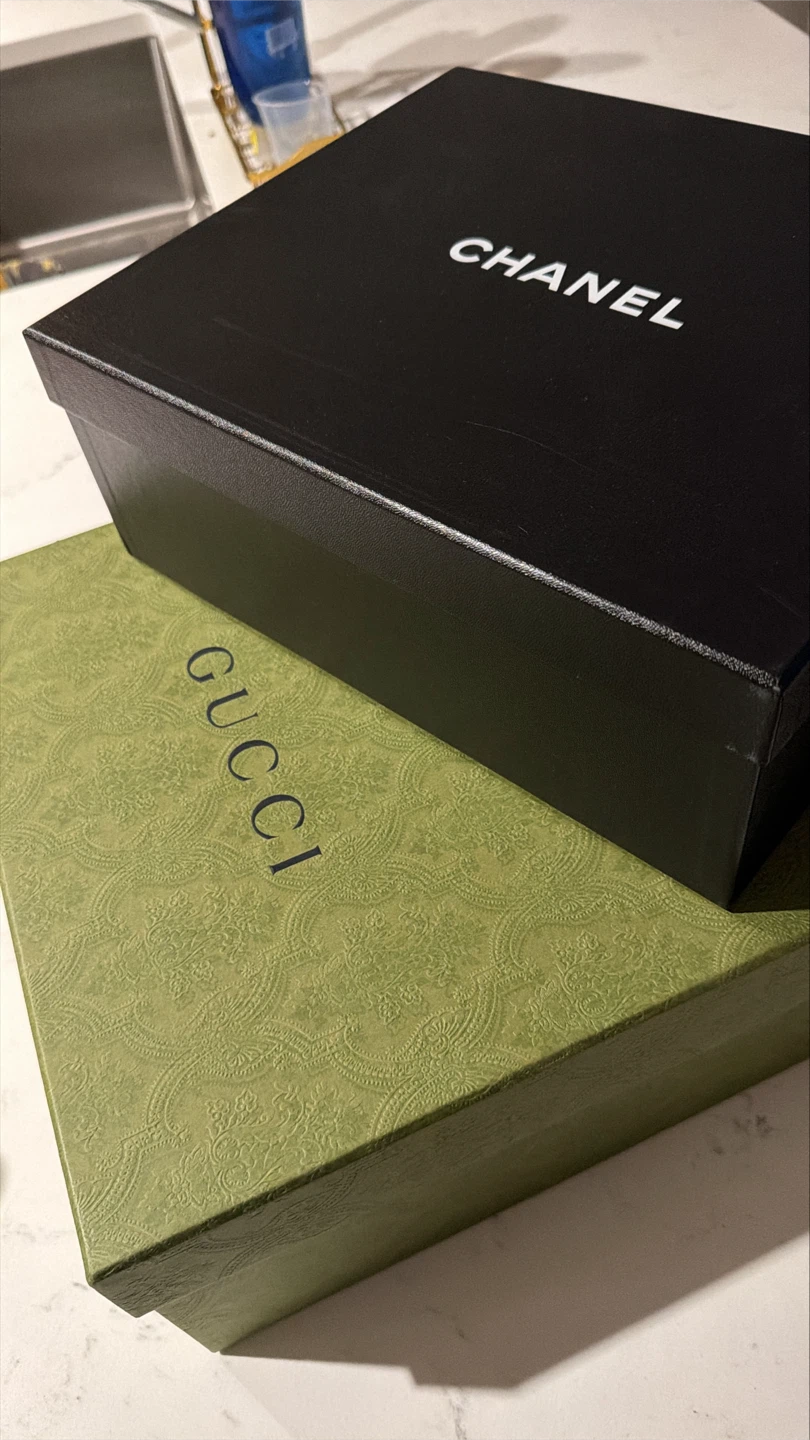 Chanel and Gucci Gift Boxes - photo 5