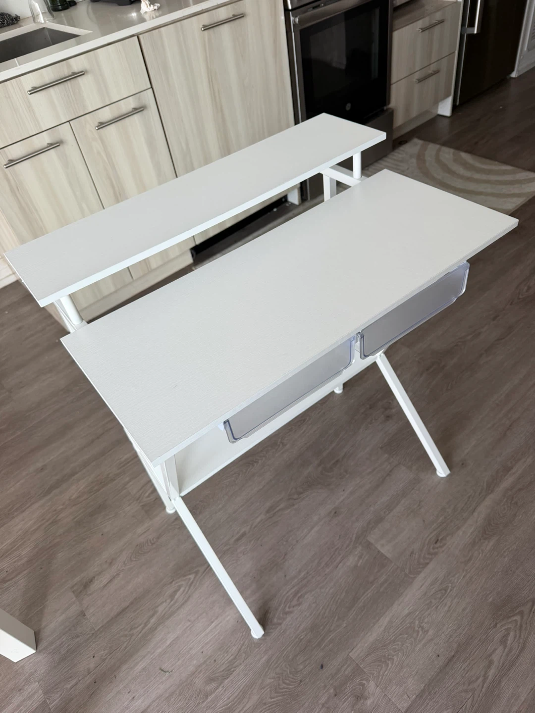 One month old MEXIN 27 Inch Small Computer Desk - White - photo 5