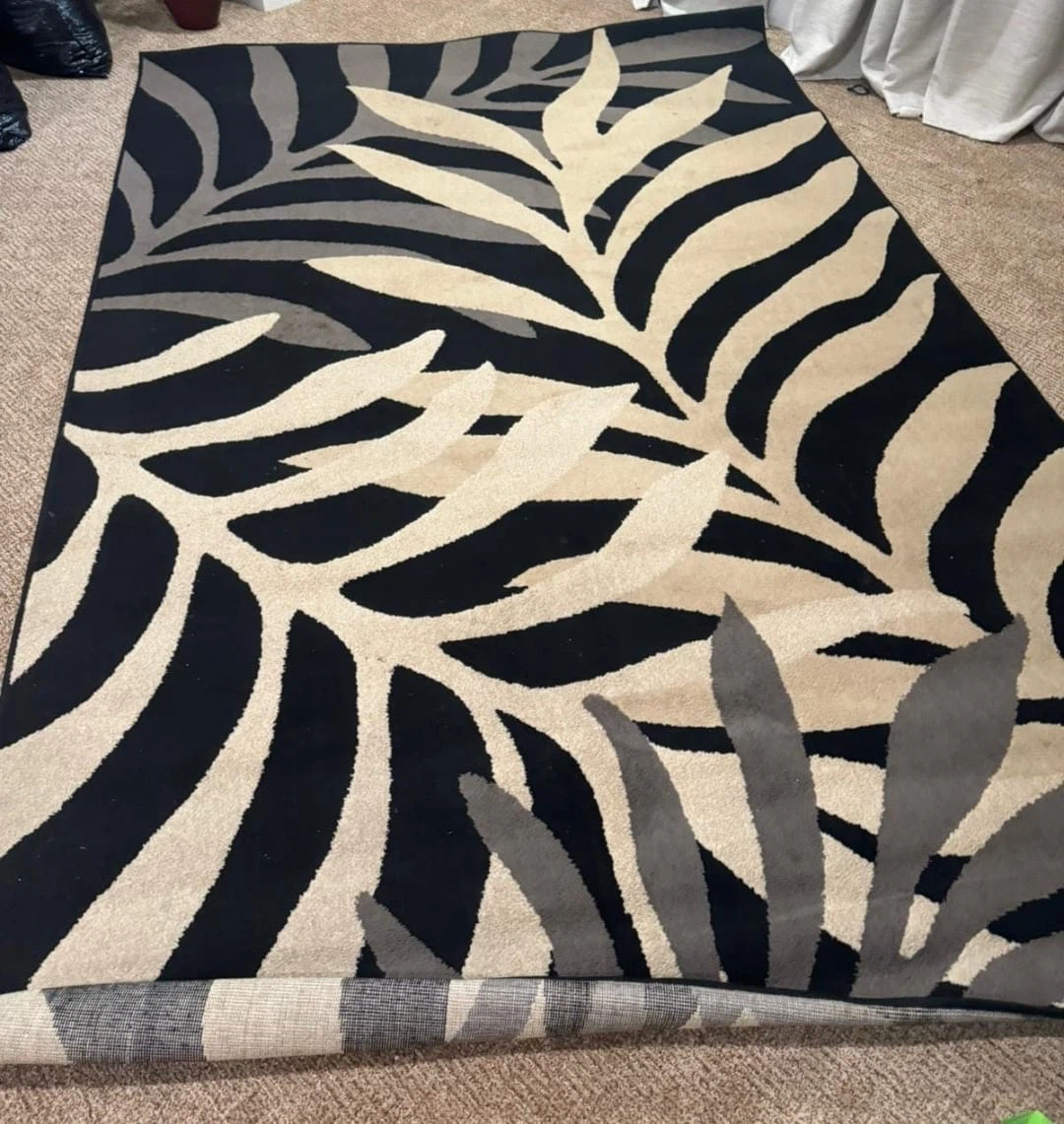 Area Rug with Leaf and Zebra Pattern