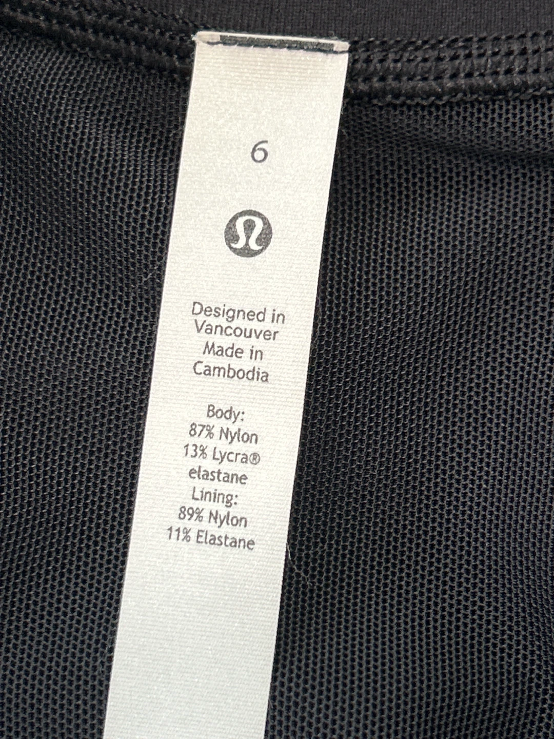 Trendy Black  curvy lululemon jacket size 6 - photo 3