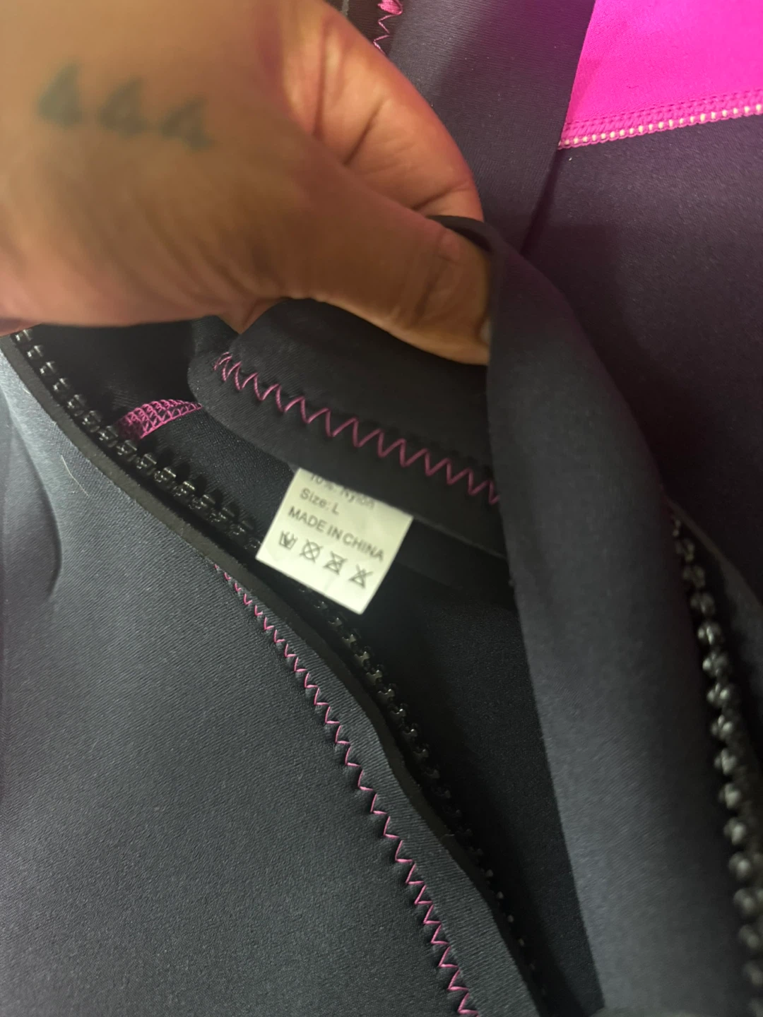 Women’s Wet Suit Size Large - photo 2