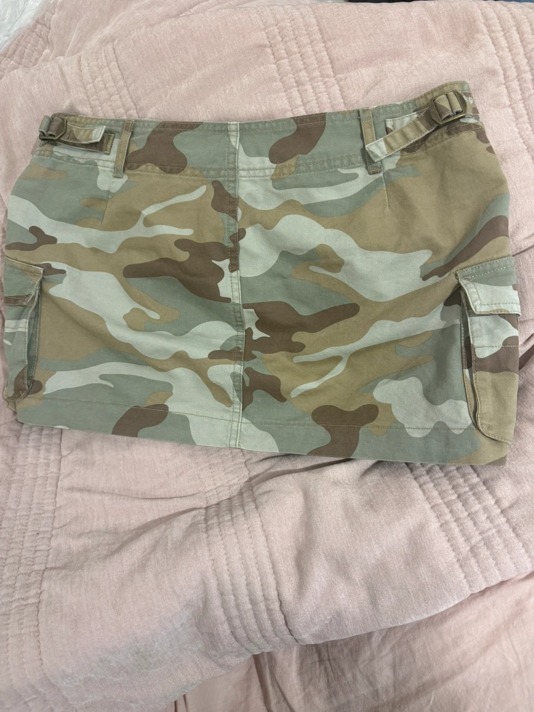 Brandy Melville Camo Cargo Mini Skirt - photo 2