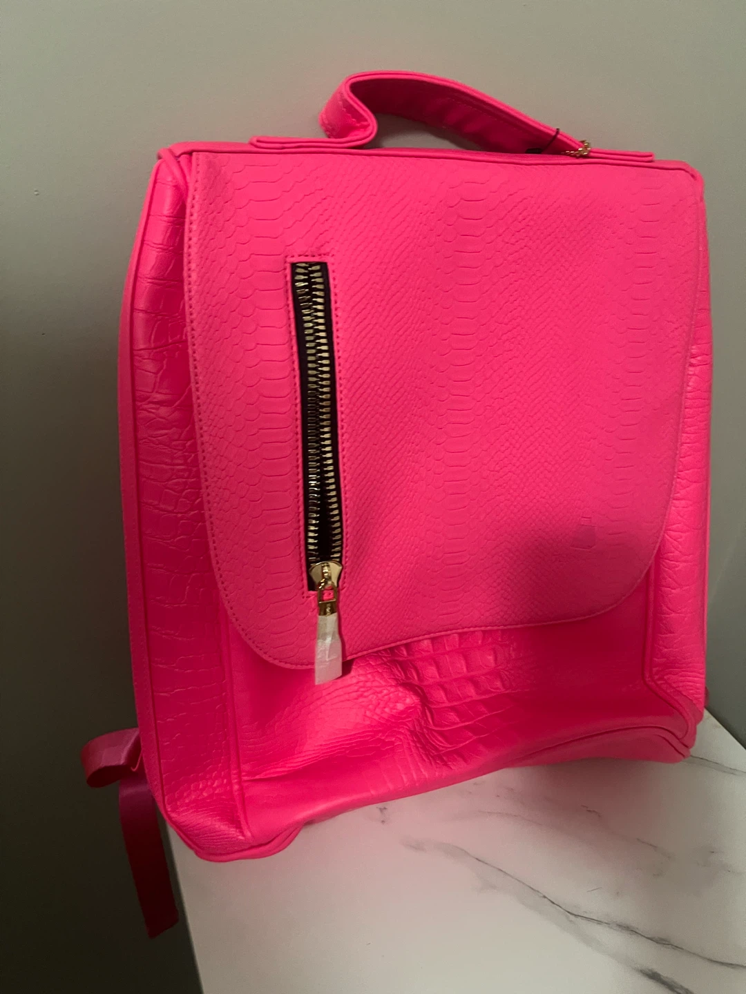 Tote & Carry Neon Pink Croc Backpack - photo 4