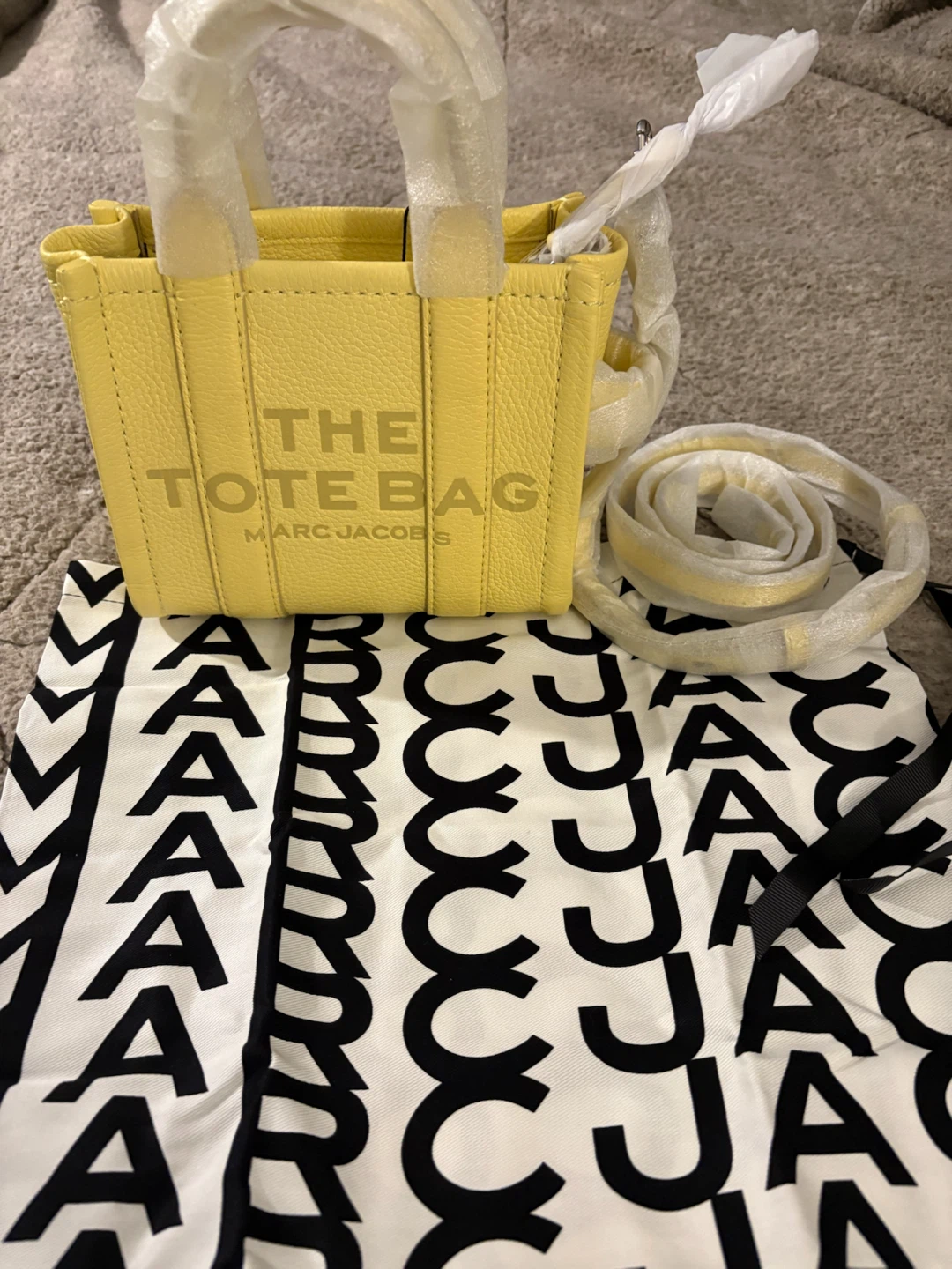 Marc Jacobs Leather “The Tote Bag” - Mini - photo 2