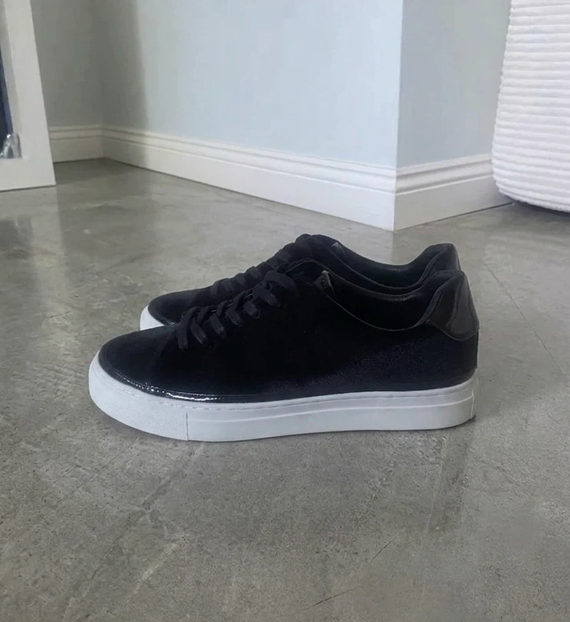 Black Shoes - photo 2