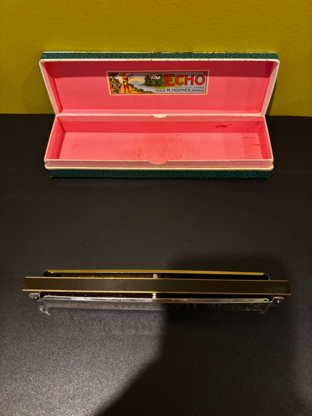 Hohner "The Echo" Goliath Harmonica with Case - photo 3