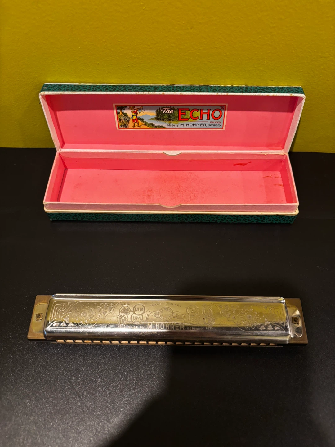 Hohner "The Echo" Goliath Harmonica with Case - photo 4