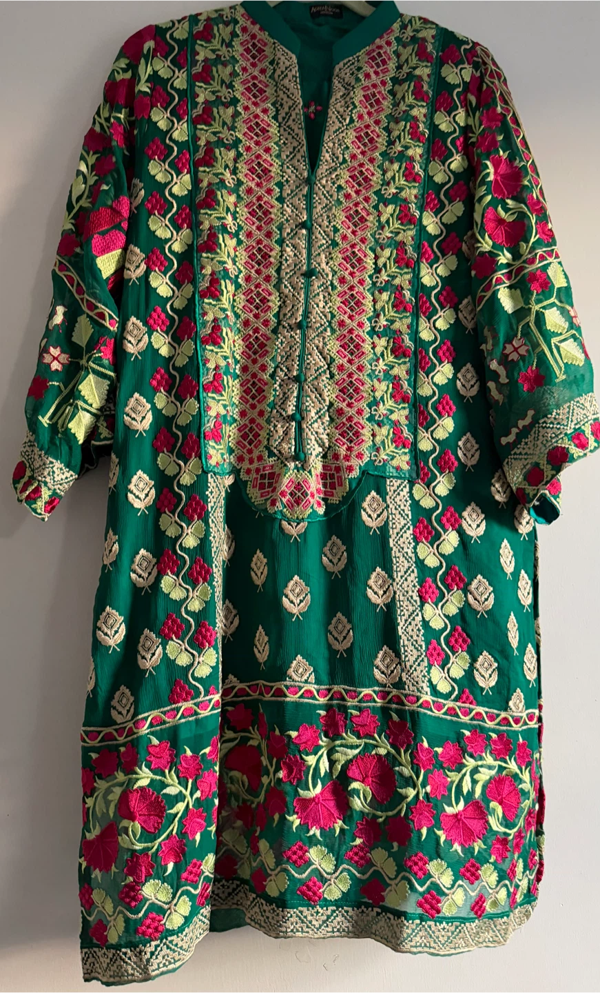 Agha NoorGreen Embroidered Kurti
