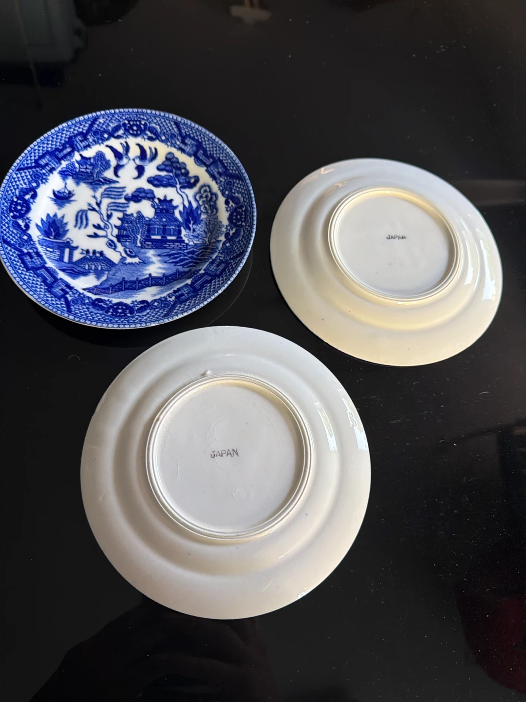 Vintage Willow Pattern Plates Set (3)