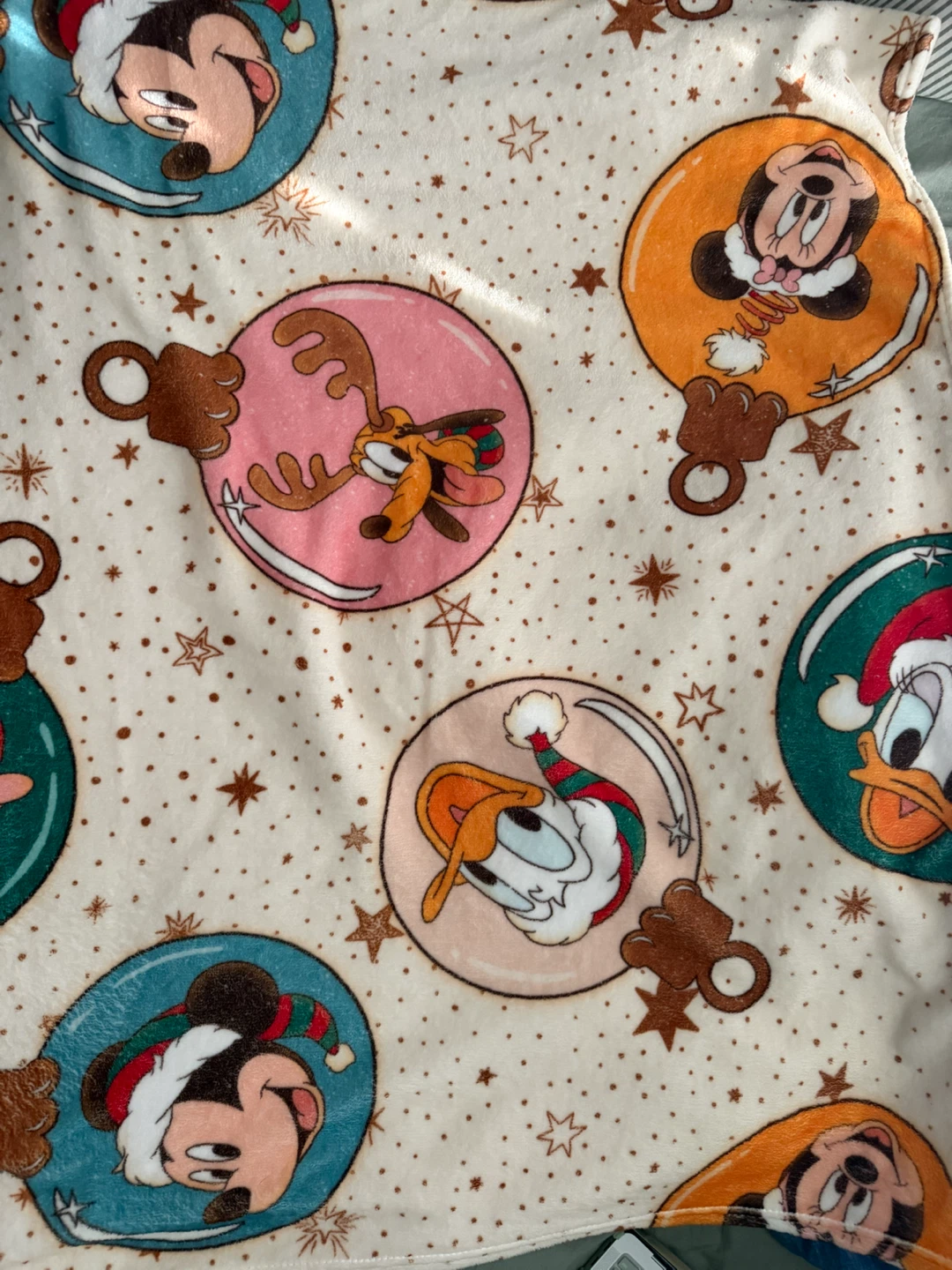 Disney Christmas Fleece Throw Blanket - photo 2