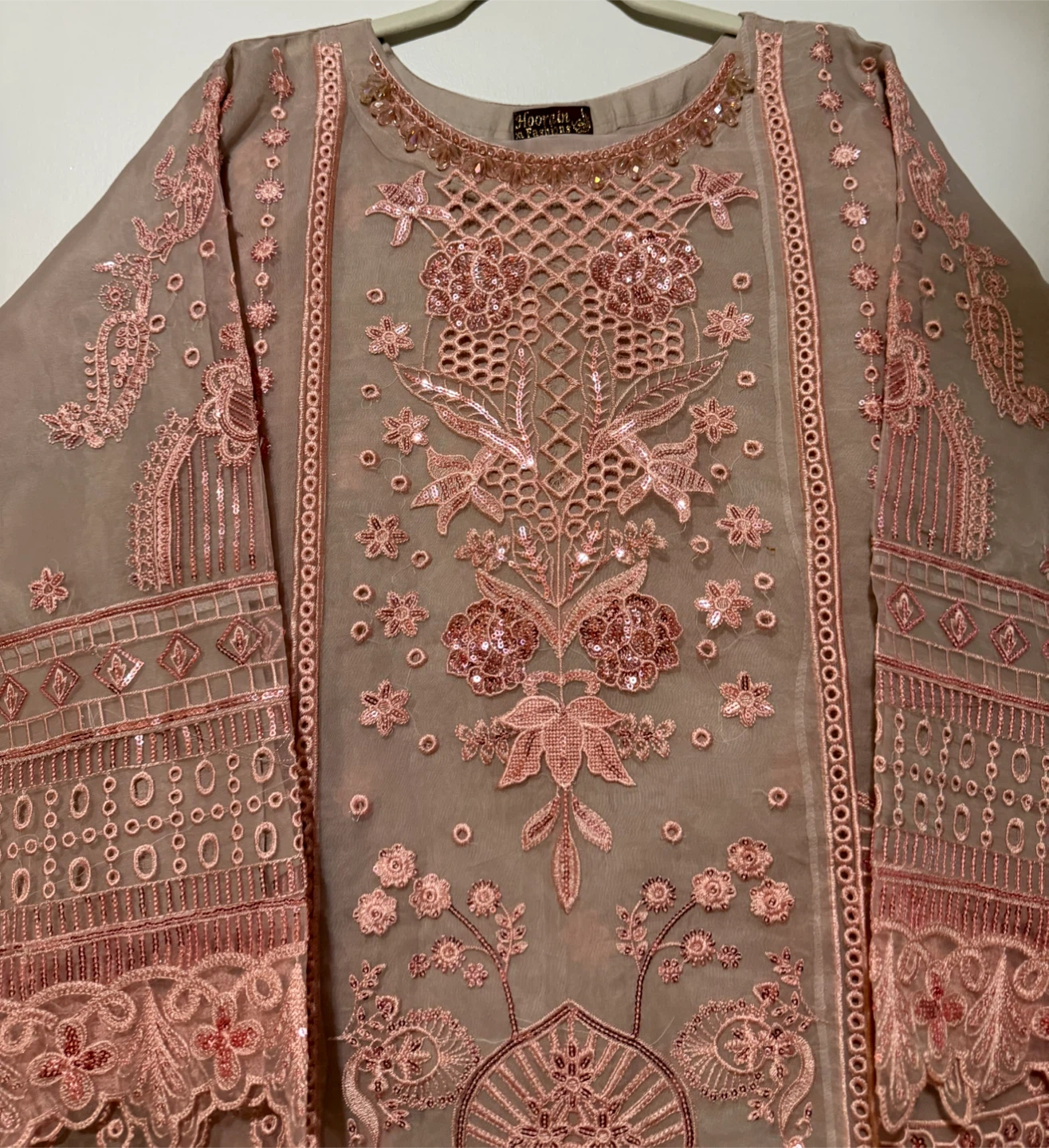 Embroidered Kurti, Pants, and Dupatta Set - photo 2