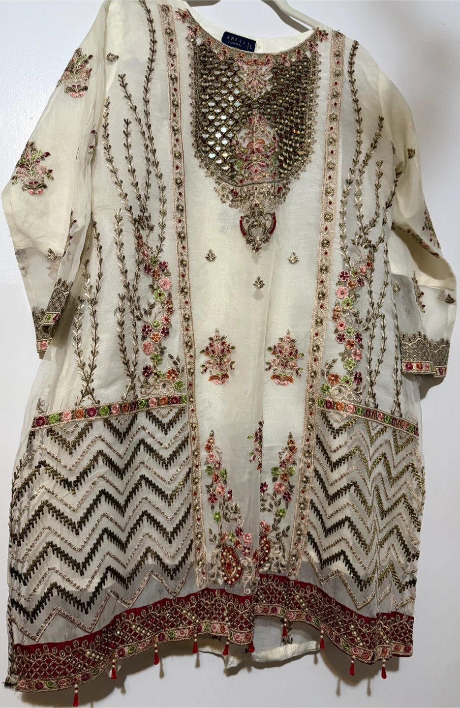 Areej embroidered kurti and pants set