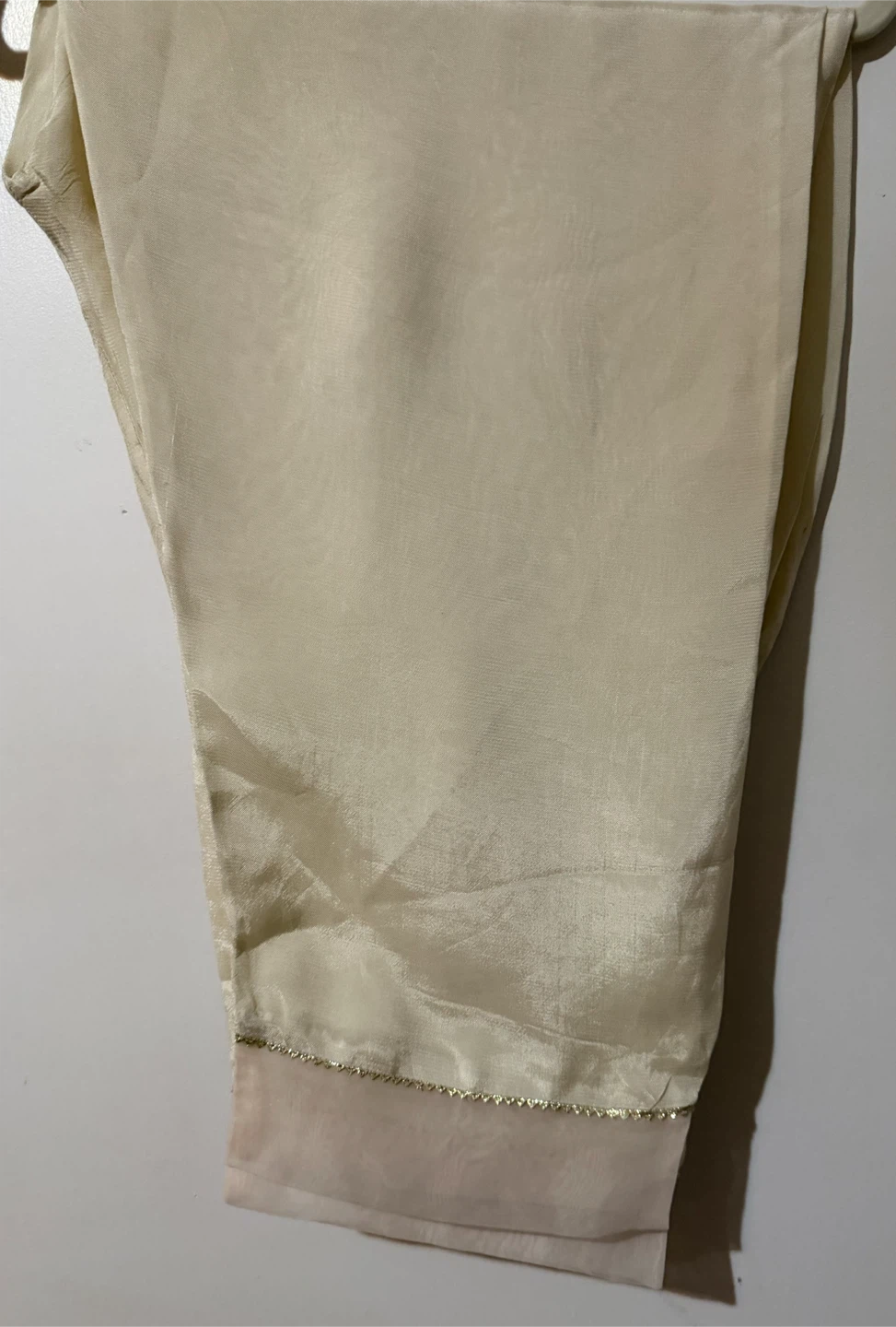 Areej embroidered kurti and pants set - photo 4