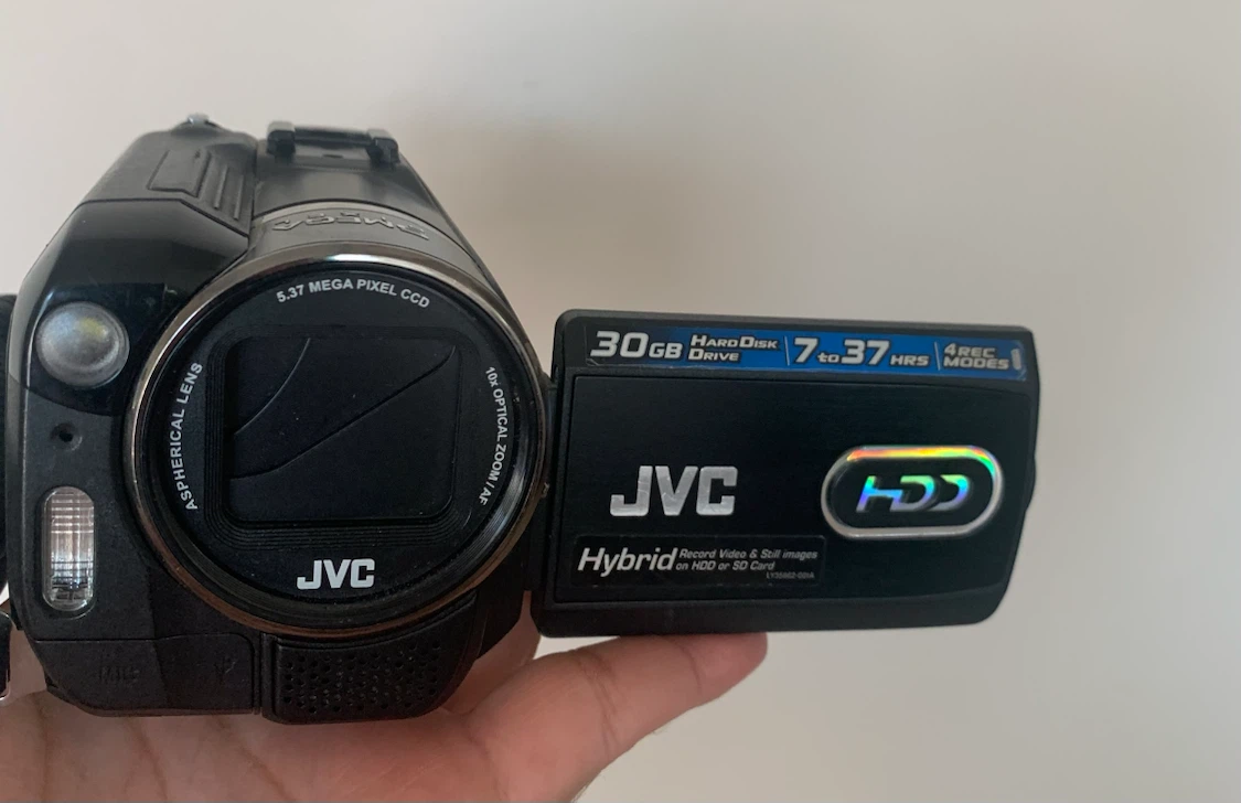 JVC Everio 30GB Hard Disk Camcorder - photo 4