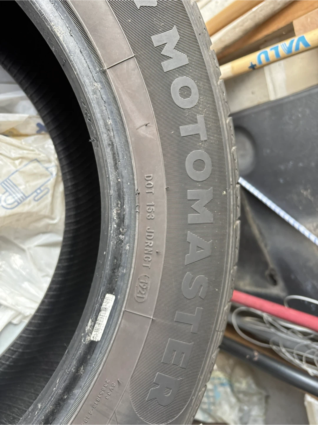 Motomaster Hydra Edge Tour Tire 235/65R18 - photo 2
