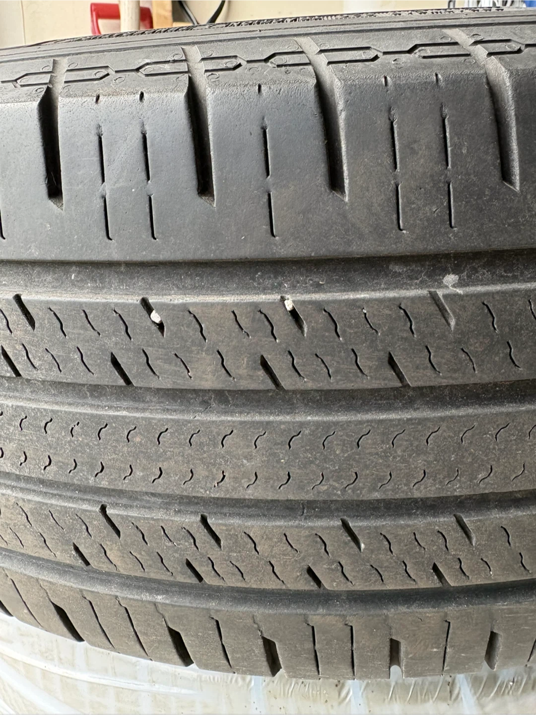 Motomaster Hydra Edge Tour Tire 235/65R18 - photo 4