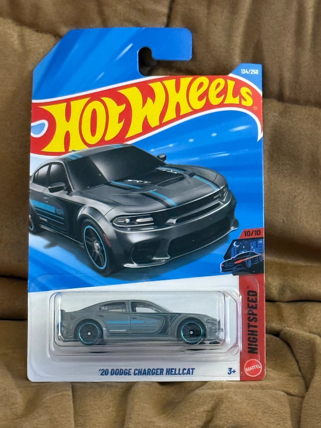 Hot Wheels 2020 Dodge Charger Hellcat set - photo 3
