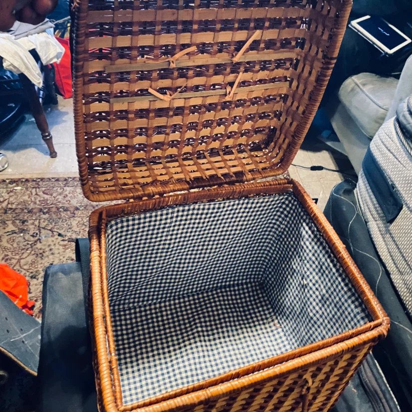 Wicker Picnic Basket with Gingham Liner - photo 2