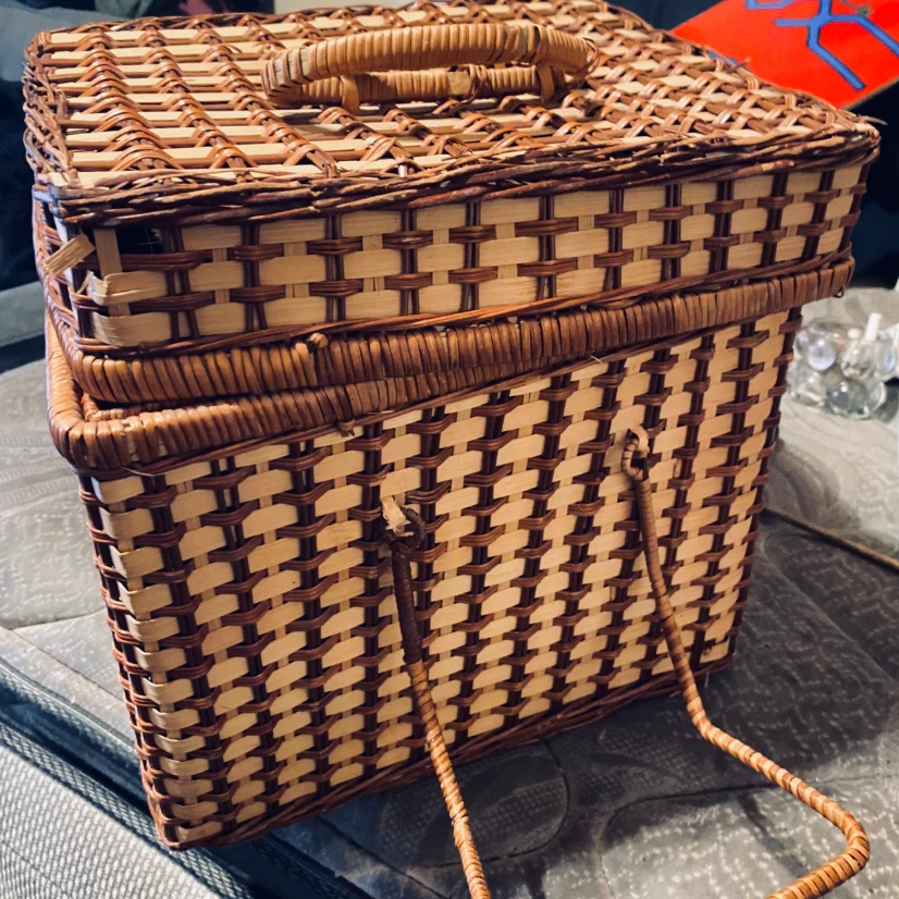 Wicker Picnic Basket with Gingham Liner - photo 3