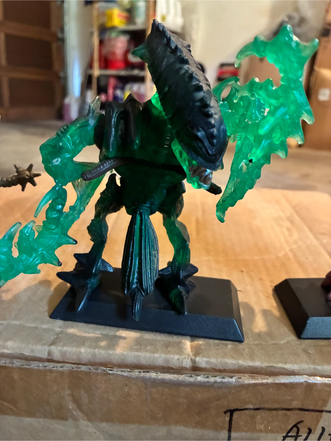 Alien and Predator Action Figures case Lot - photo 3