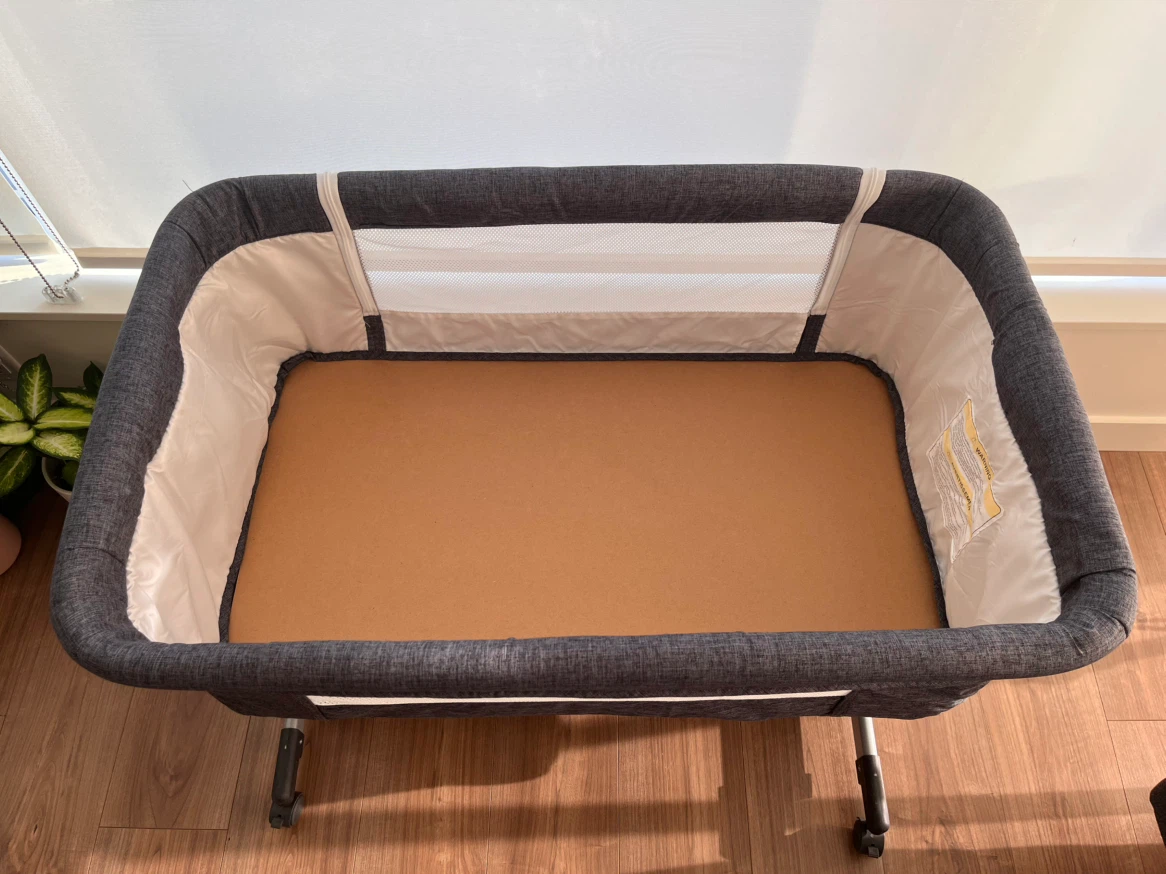 Dark Grey Bassinet with Wheels - photo 4