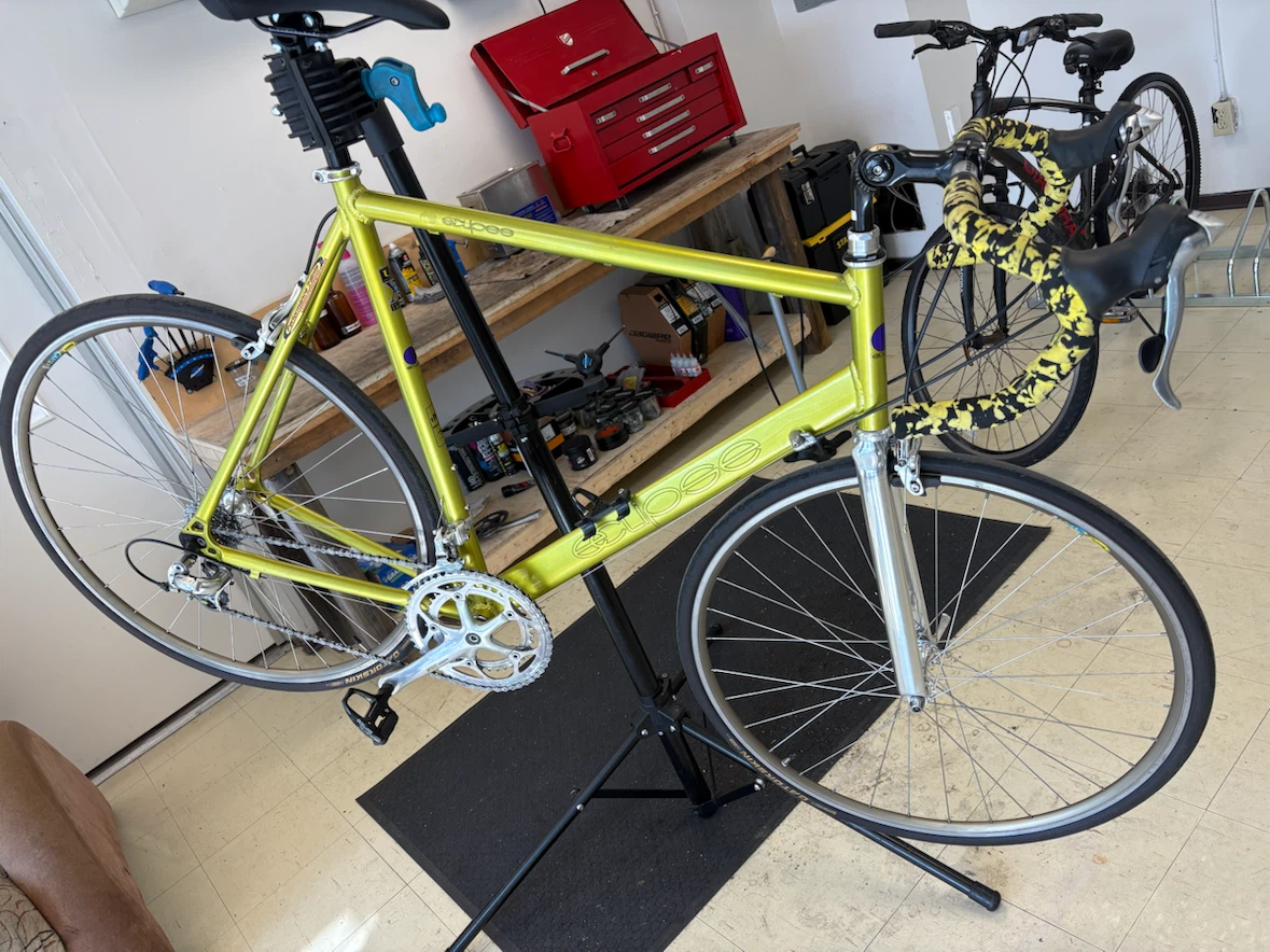 Eclipse Road Bike 56cm Large – Shimano 105 – Mint Condition