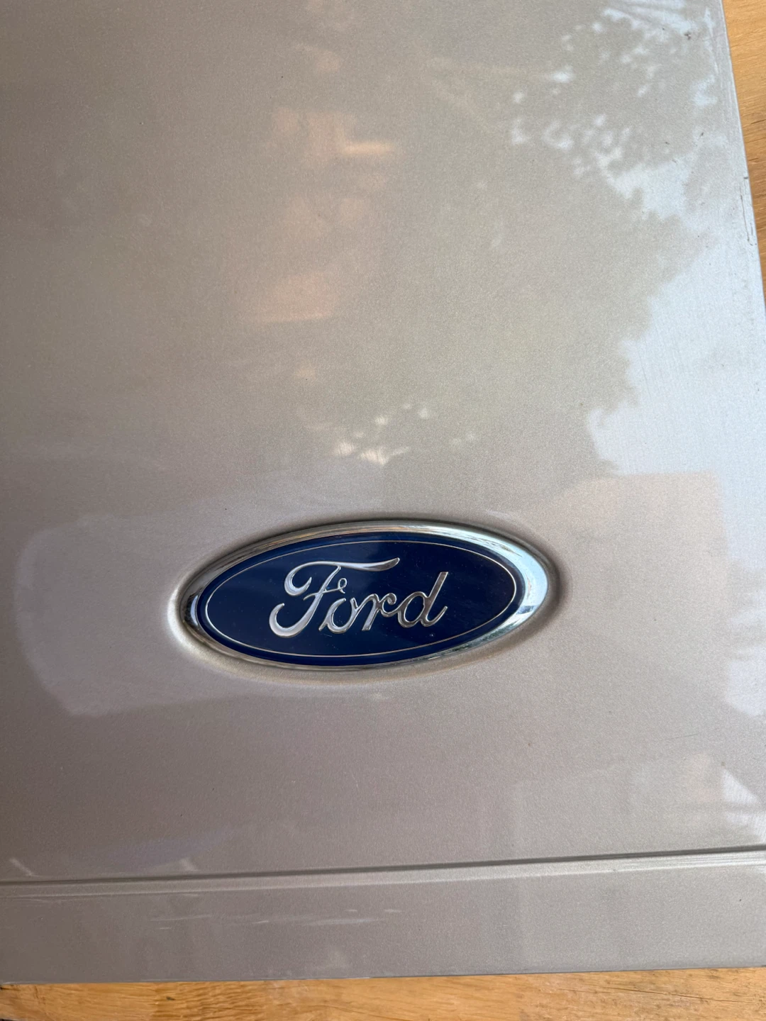 Ford F250 tail gate