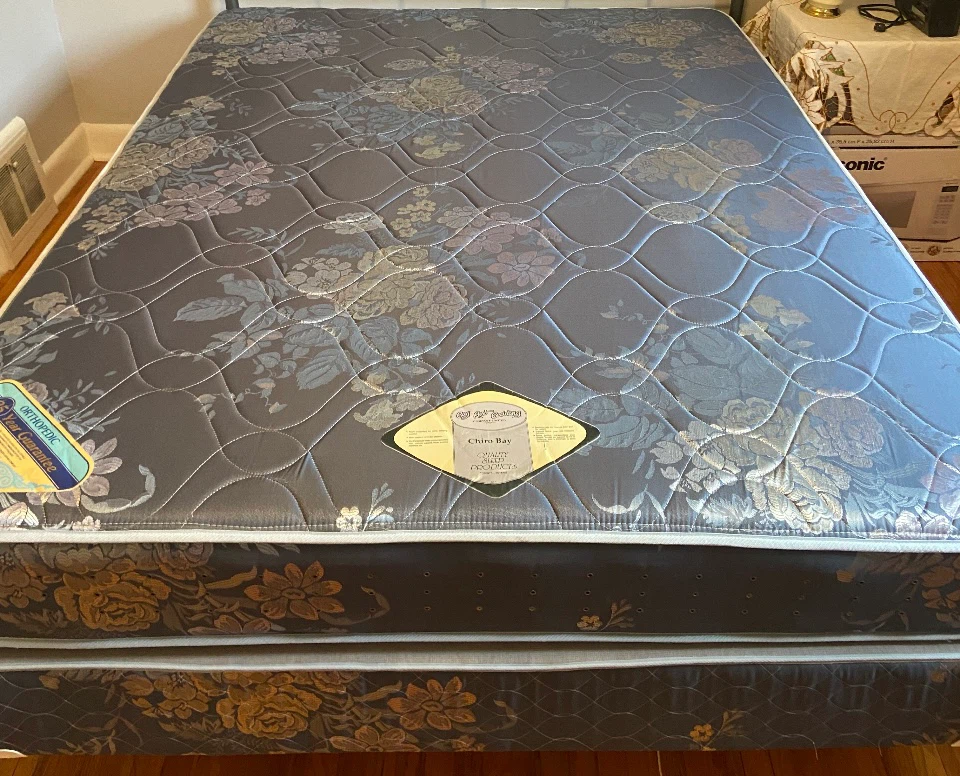 Orthopedic Chiro Bay Queen Mattresd and box spring