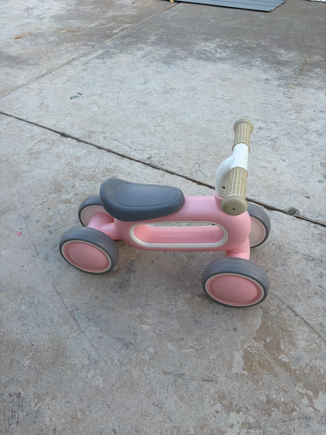 Pink Ride-On Toy Balance Bike for Toddlers - photo 3