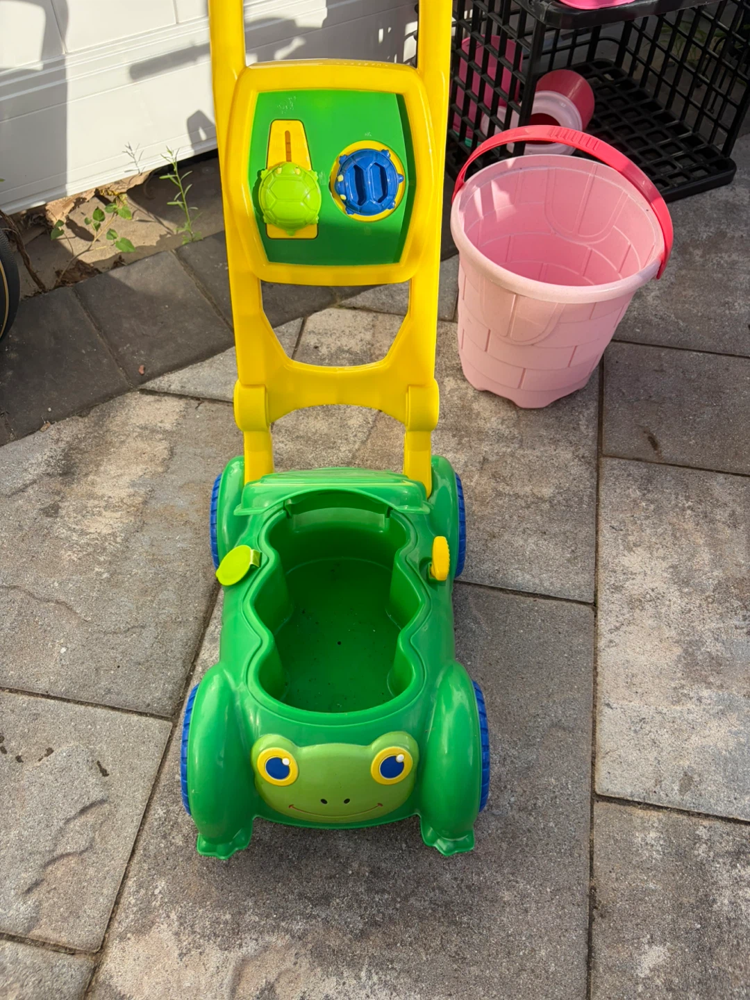 Little Tikes Frog Push Toy Lawn Mower