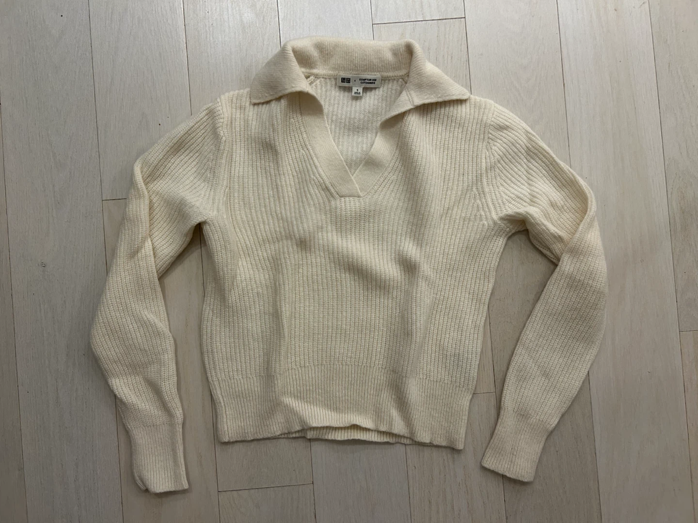 Uniqlo Cream 100% Wool Sweater