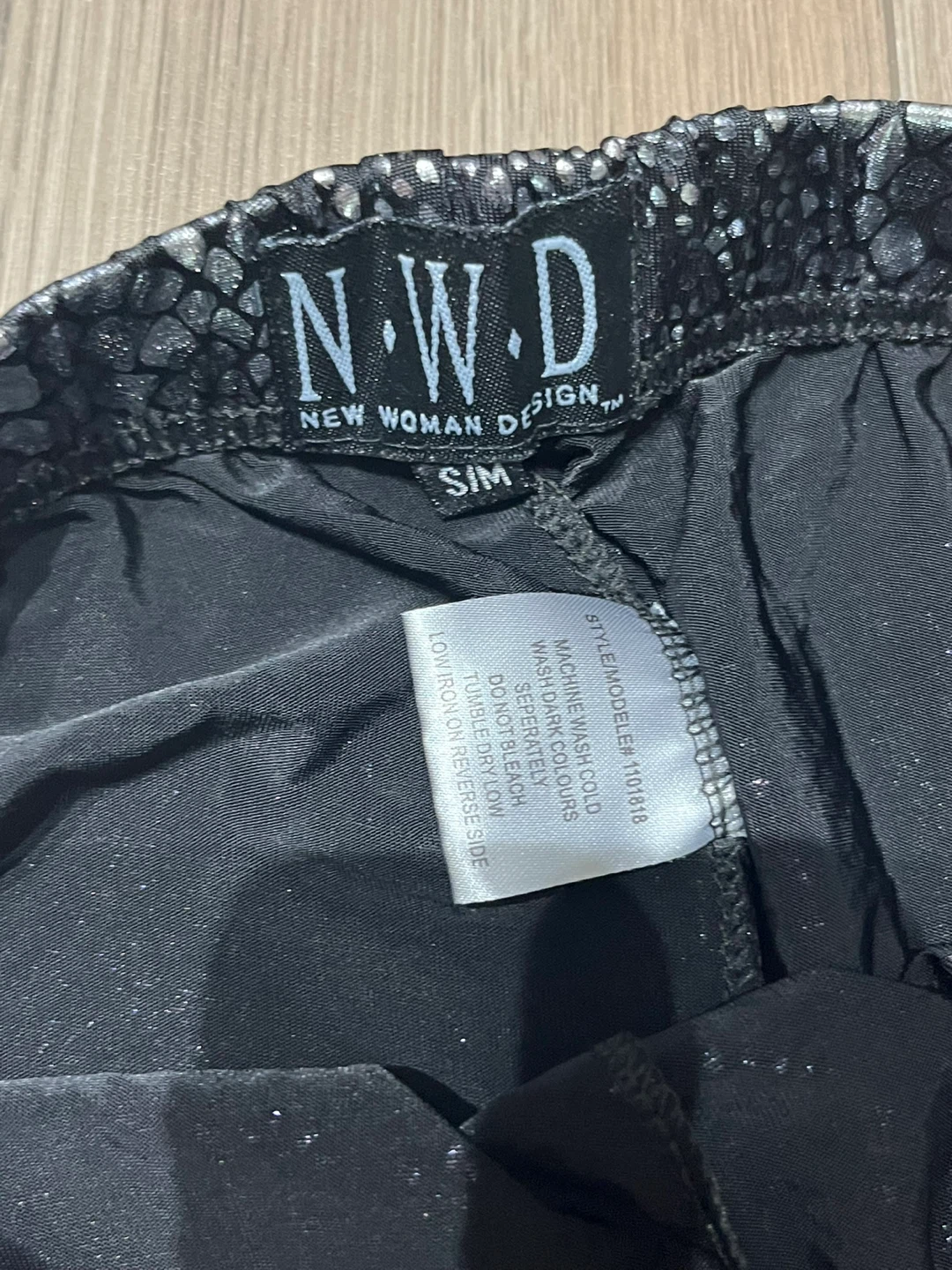 N.W.D. Black & Silver Snake Print Leggings - Size S - photo 3