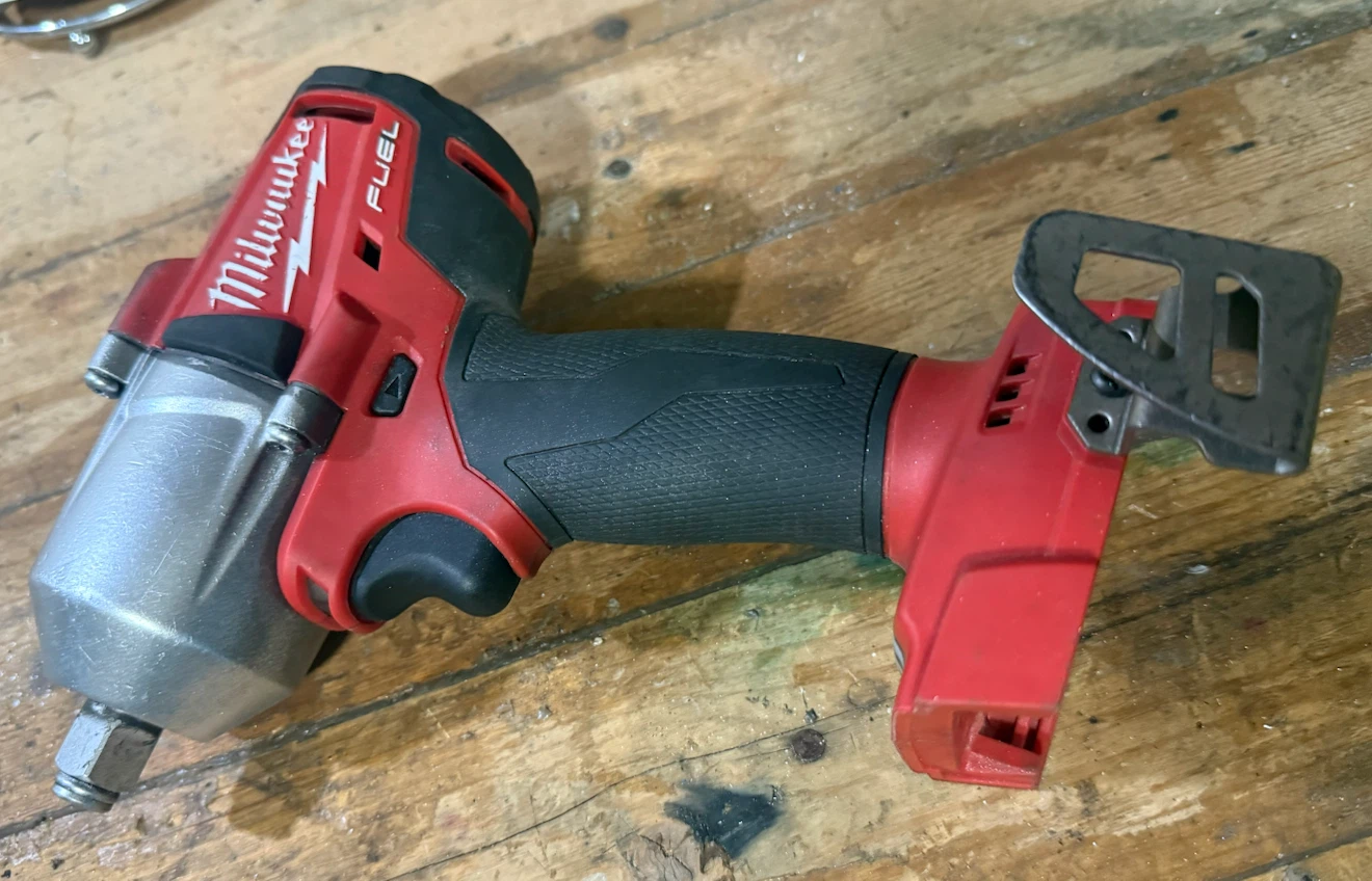 Milwaukee M18 FUEL 1/2  Impact Wrench  Brushless  tool only - photo 3