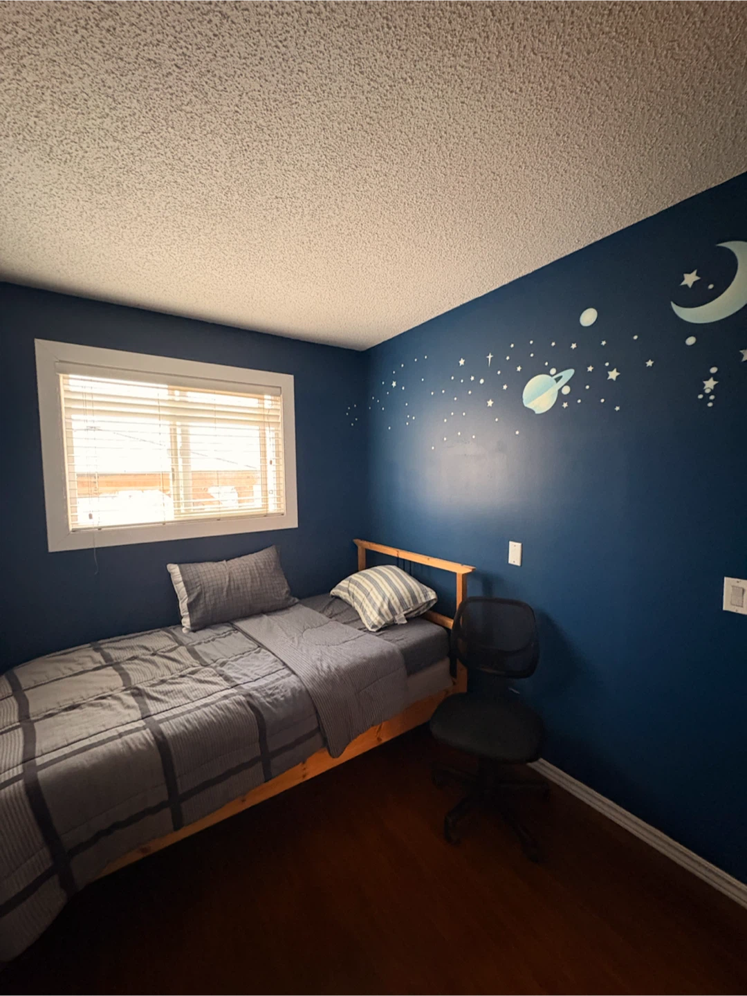 Room for Rent - photo 2