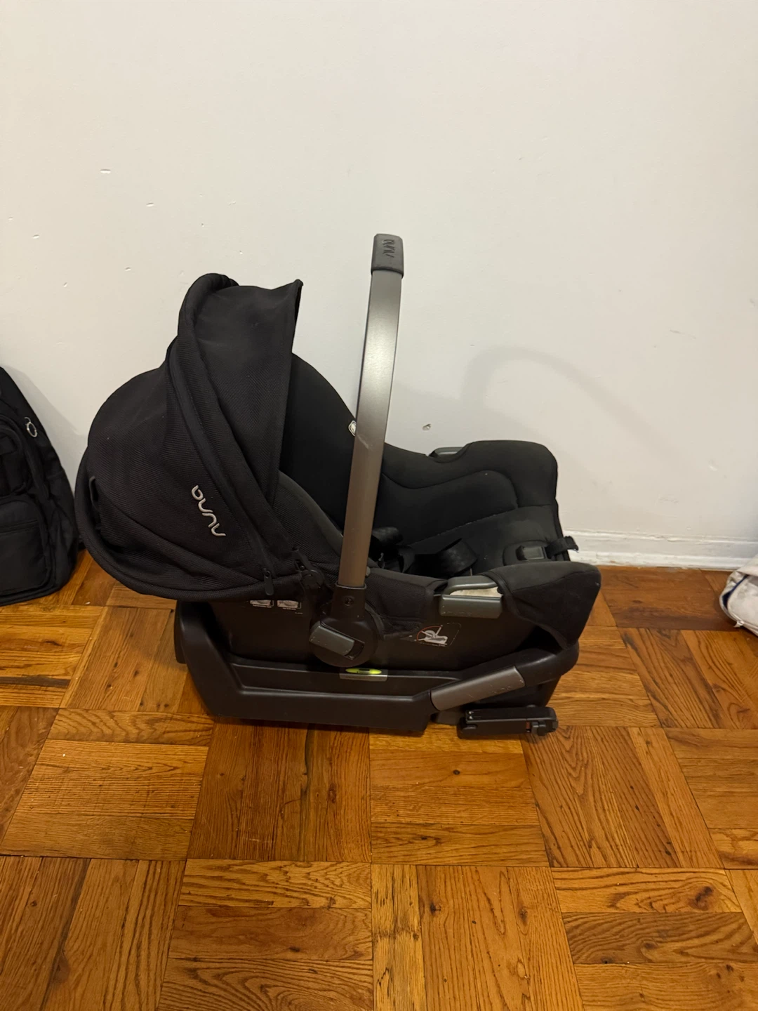 Nuna Pipa Infant Car Seat with Base
