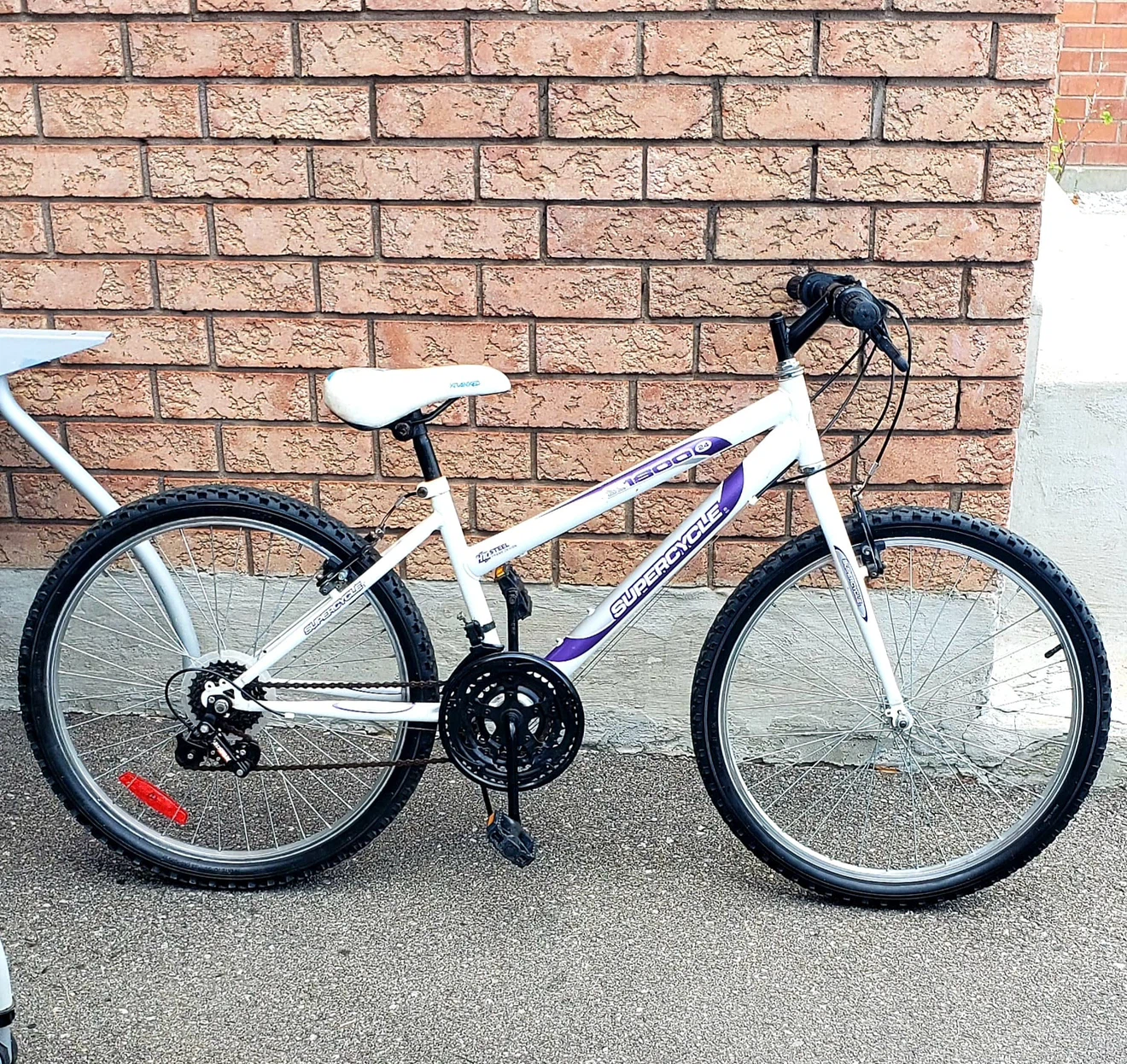 Supercycle 15000 Bicycle- 24 inch wheel
