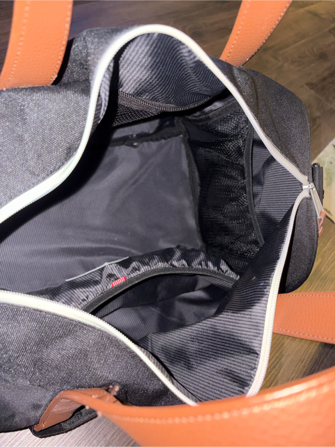 Herschel Black Duffle Bag - photo 3